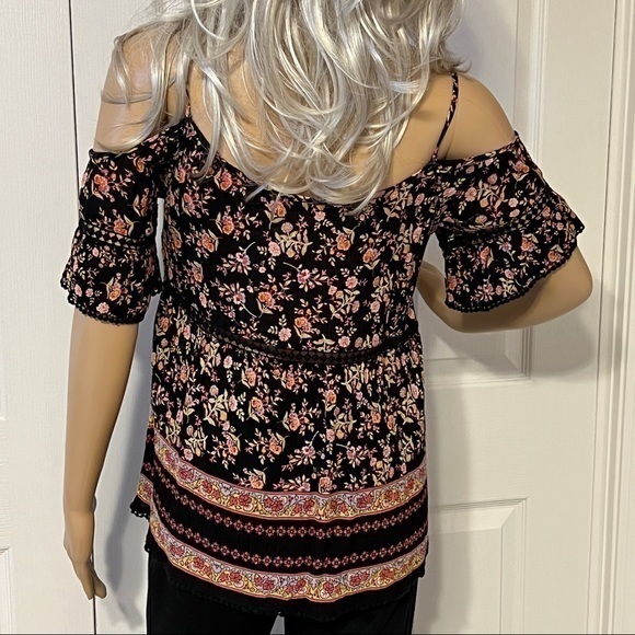 PATRONS of PEACE Black Ladies Blouse - Picture 4 of 5